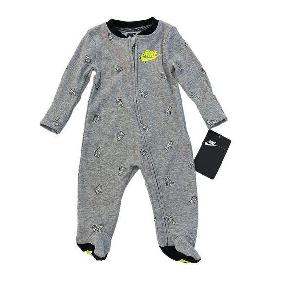 NEW Nike Footie Pajamas Baby Boy Size 3mo 3 Months Gray Sneakers Print Sleeper - Picture 2 of 12